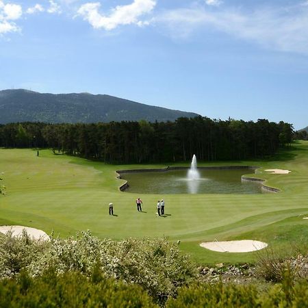 Chateau Et Golf De Taulane La Martre Екстер'єр фото