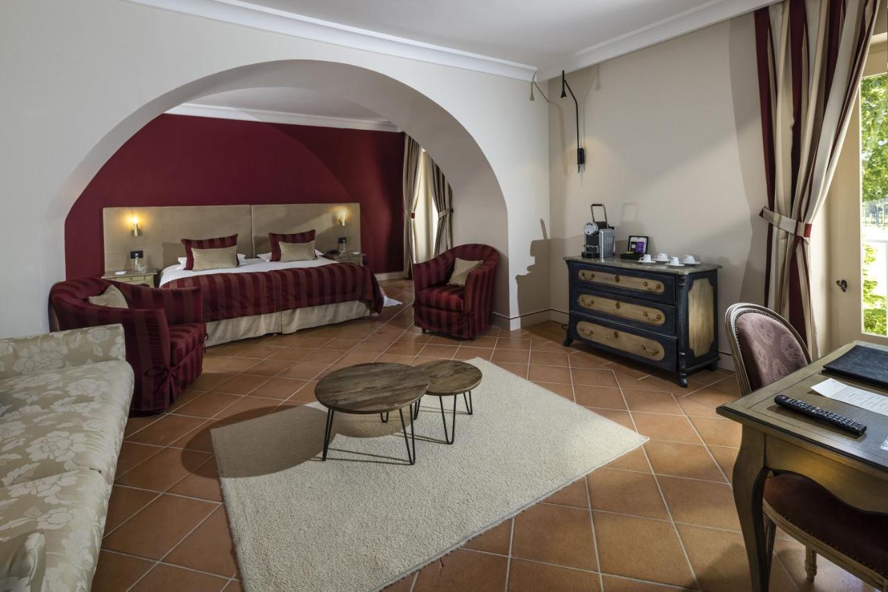Chateau Et Golf De Taulane La Martre Екстер'єр фото