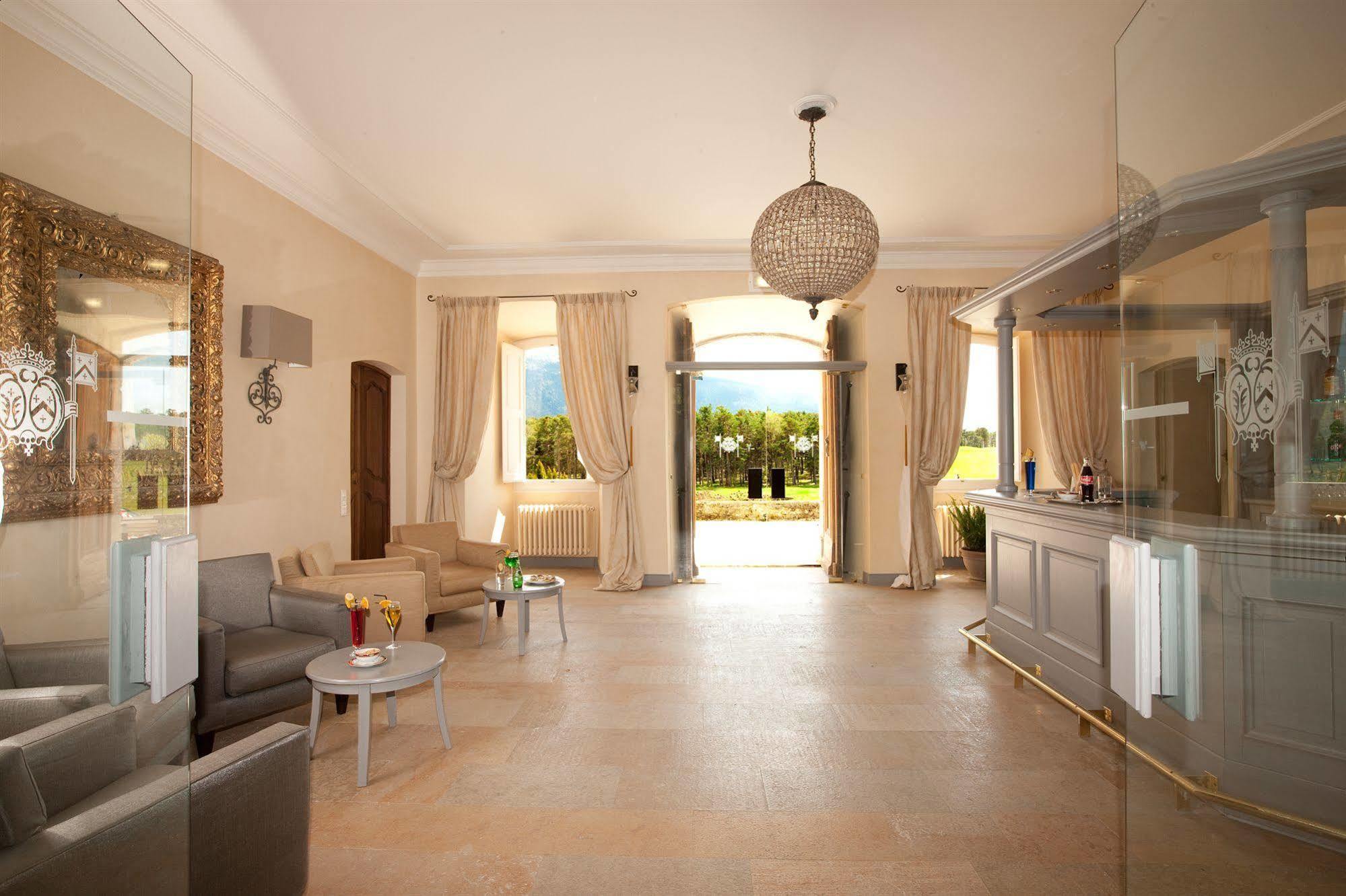 Chateau Et Golf De Taulane La Martre Екстер'єр фото
