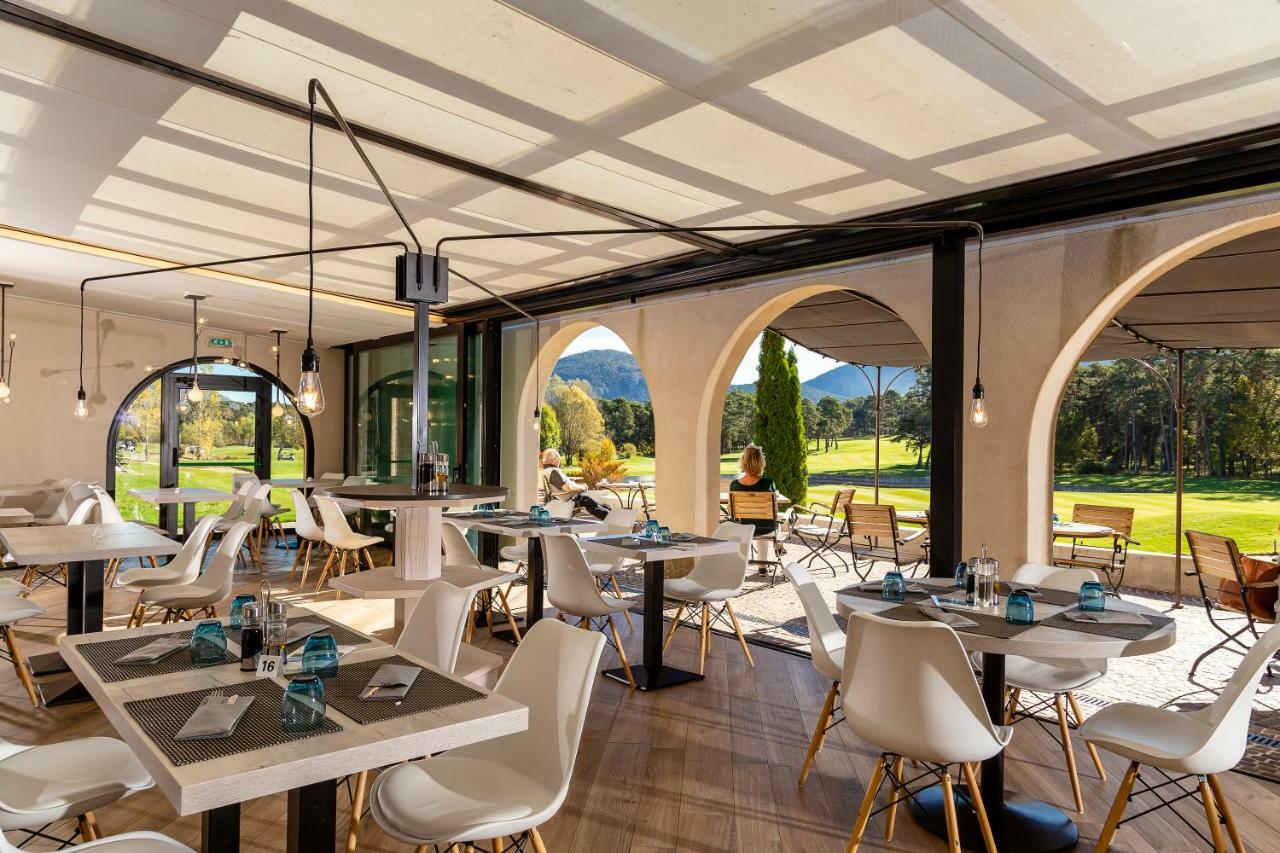 Chateau Et Golf De Taulane La Martre Екстер'єр фото